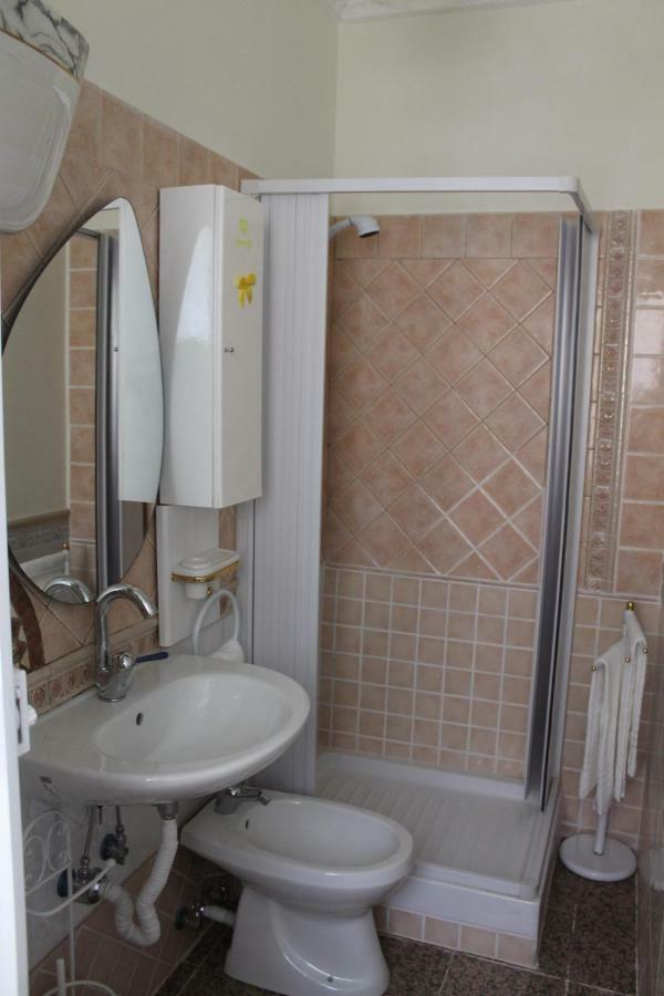 רומא San Peter'S Golden Rooms מראה חיצוני תמונה